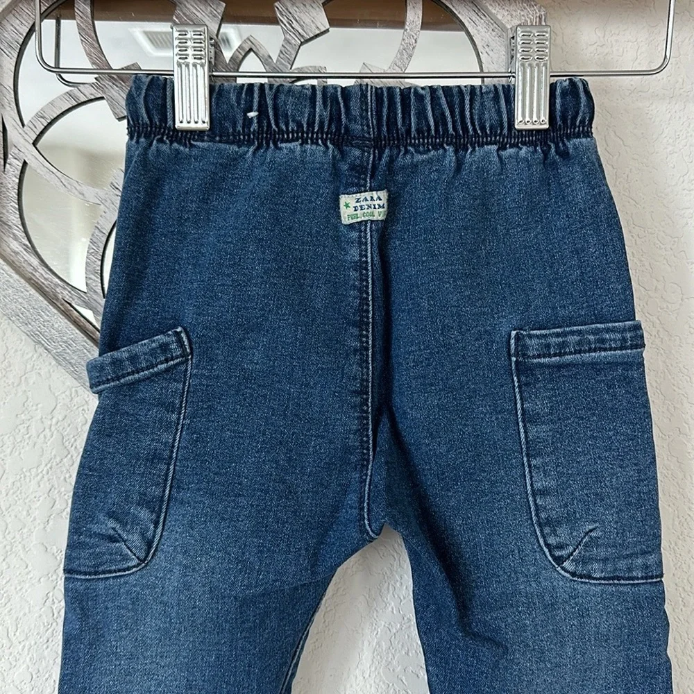 Zara • Dark Wash Pull On Stretch Waist Tapered Denim Pants with Patch Pockets